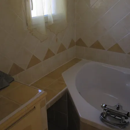 فندق مبيت وإفطار Lou Groumandige Saint-Raphaël
